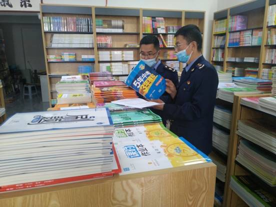 敦化市市場(chǎng)監(jiān)管局開展學(xué)生文化用品專項(xiàng)檢查，守護(hù)青少年健康成長(zhǎng)